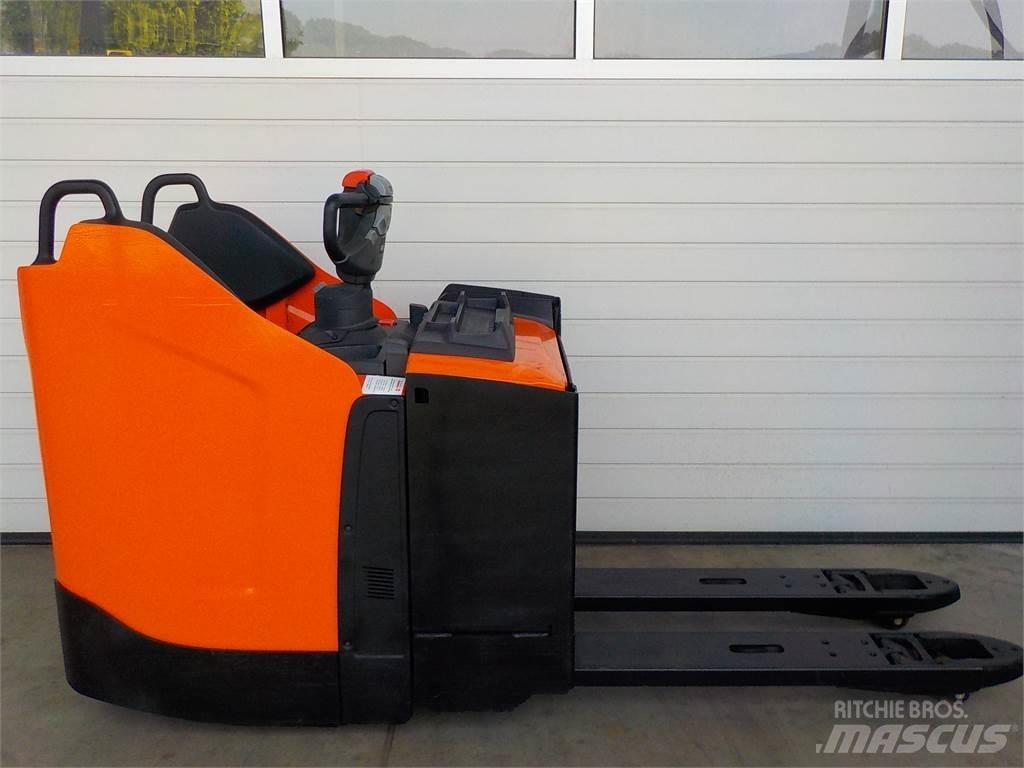 BT LPE200 Штабелери