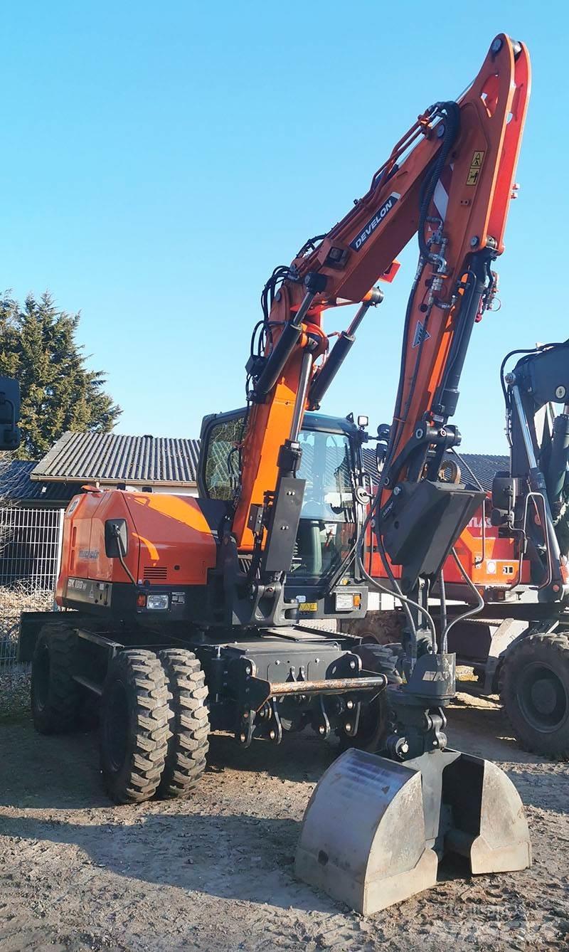 Develon DX 100 W-7 Колісні екскаватори