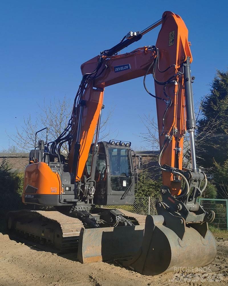 Develon DX 235 LCR-7 Гусеничні екскаватори