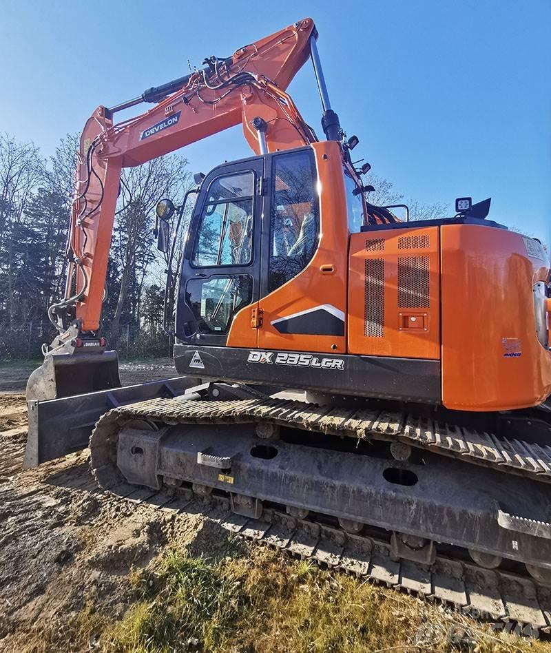 Develon DX 235 LCR-7 Гусеничні екскаватори