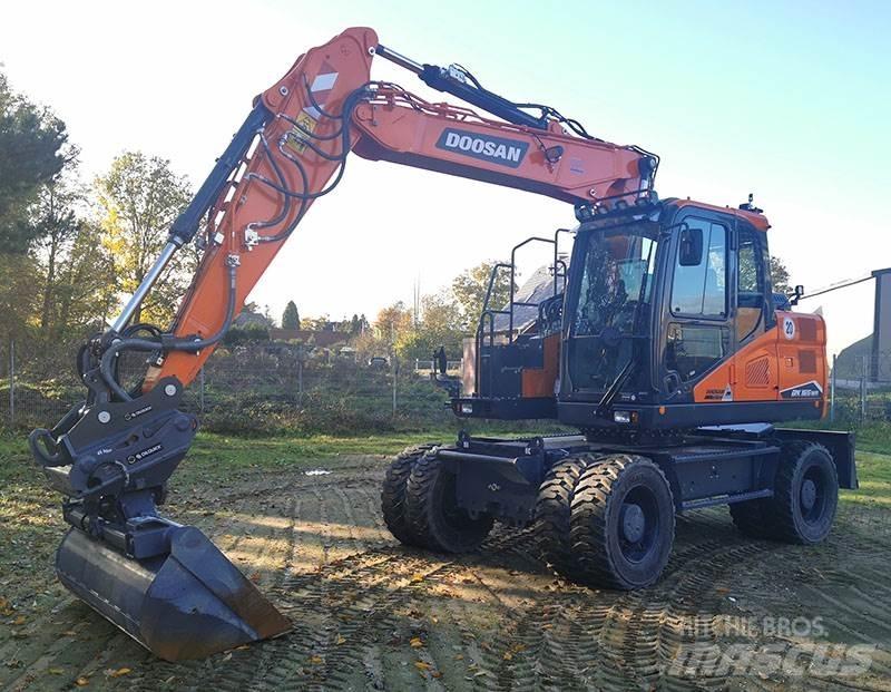 Doosan DX 165 WR-7 Колісні екскаватори