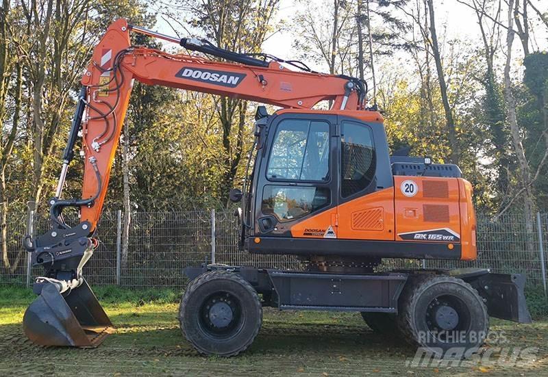 Doosan DX 165 WR-7 Колісні екскаватори
