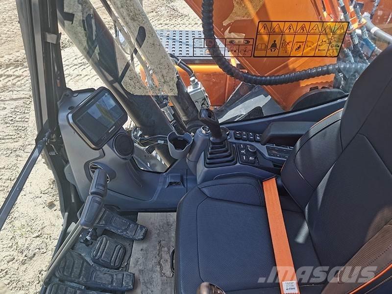 Doosan DX 210 LC-7 Гусеничні екскаватори