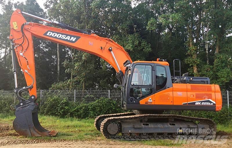 Doosan DX 225 LC-7 Гусеничні екскаватори