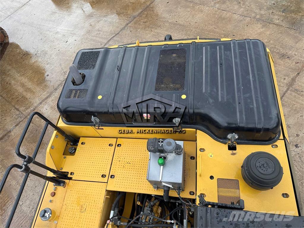 CAT 326 F LN Гусеничні екскаватори