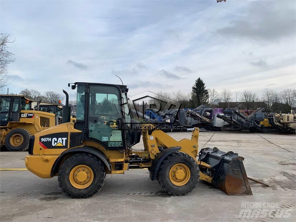 CAT 907H2 Фронтальні навантажувачі