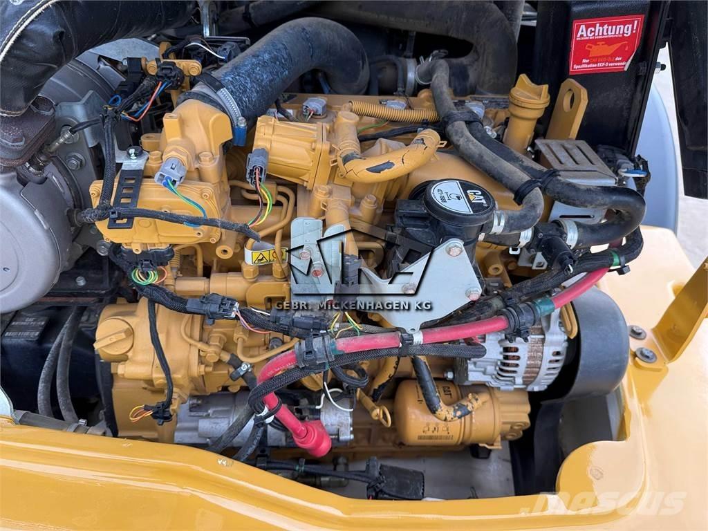 CAT 908 M Фронтальні навантажувачі