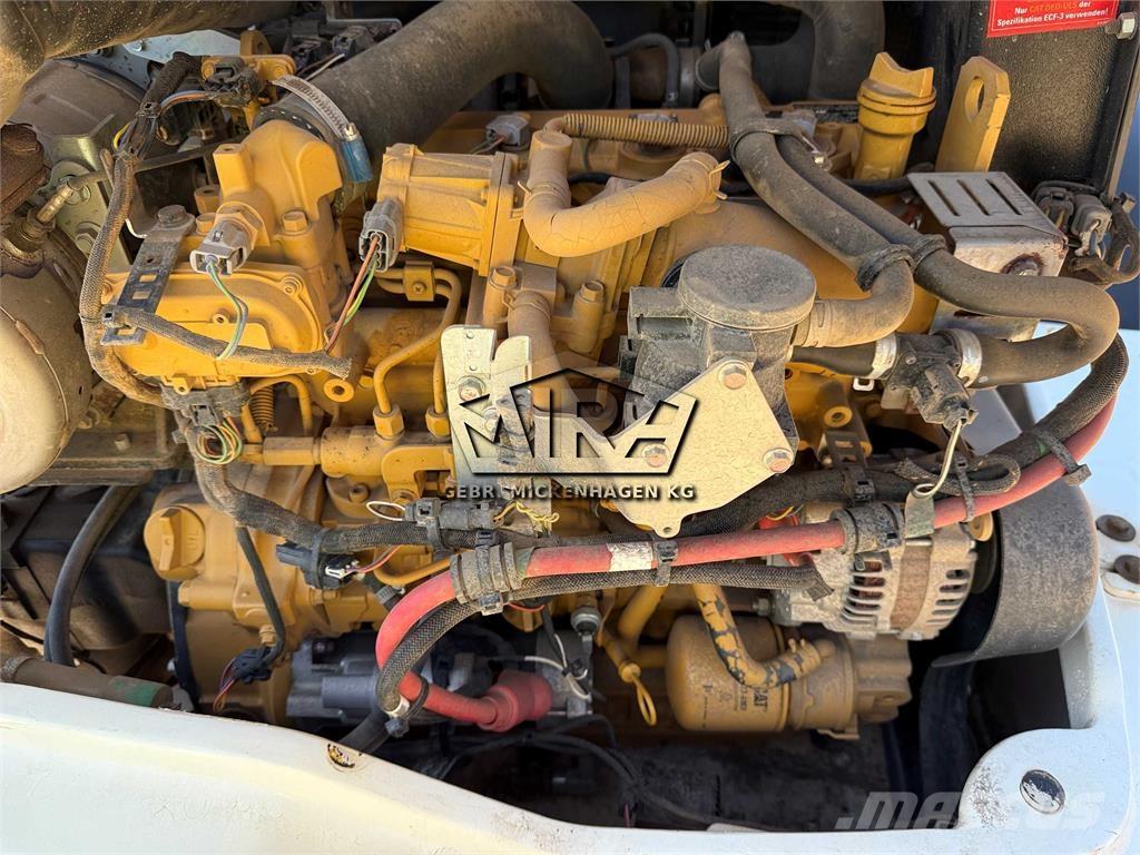 CAT 908 M Фронтальні навантажувачі