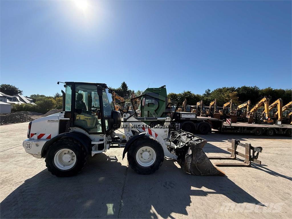 CAT 908 M Фронтальні навантажувачі