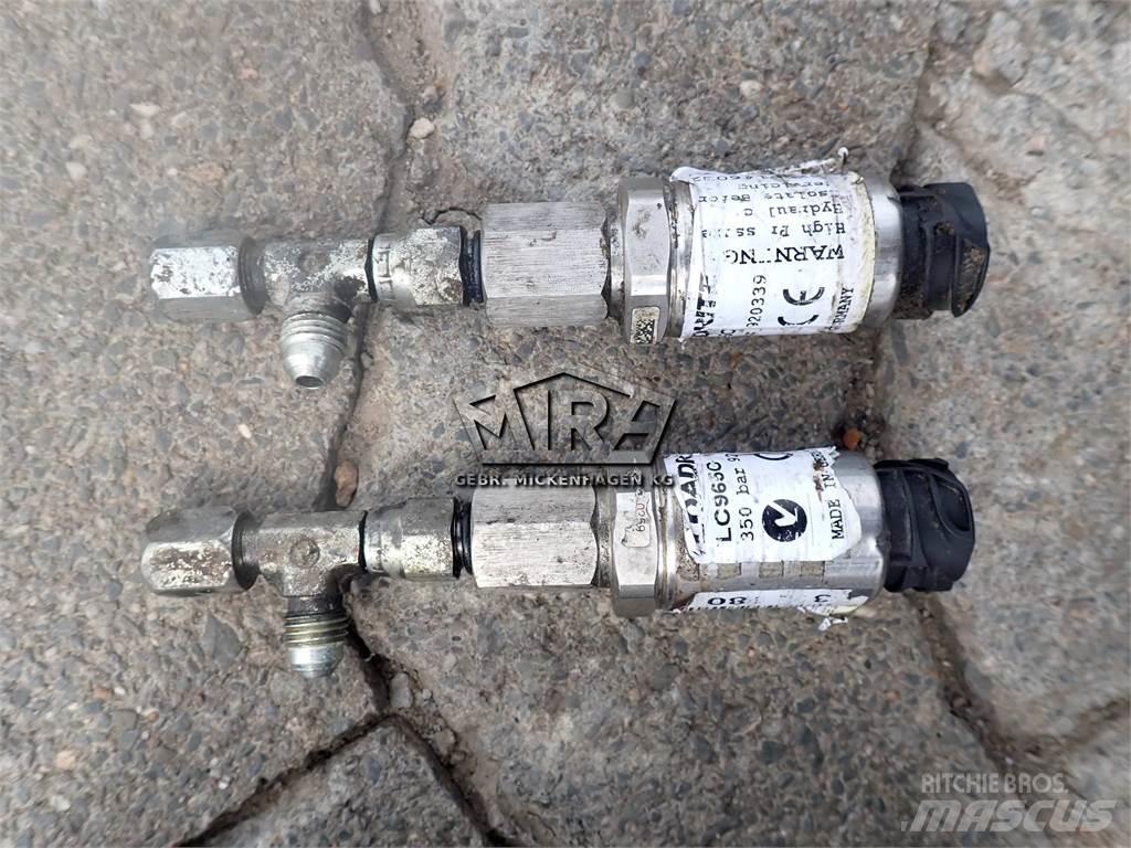 CAT 926 M/ Waage Кабіна
