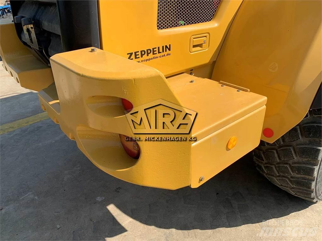 CAT 938M Фронтальні навантажувачі