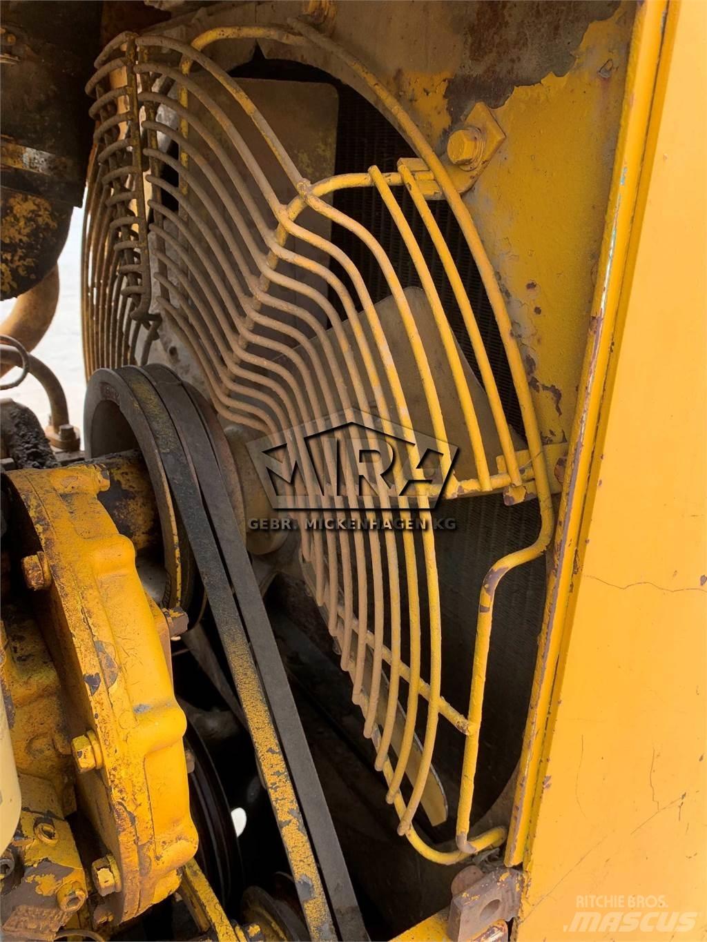 CAT 941 Гусеничні вантажники