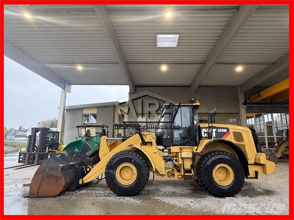 CAT 950M Фронтальні навантажувачі