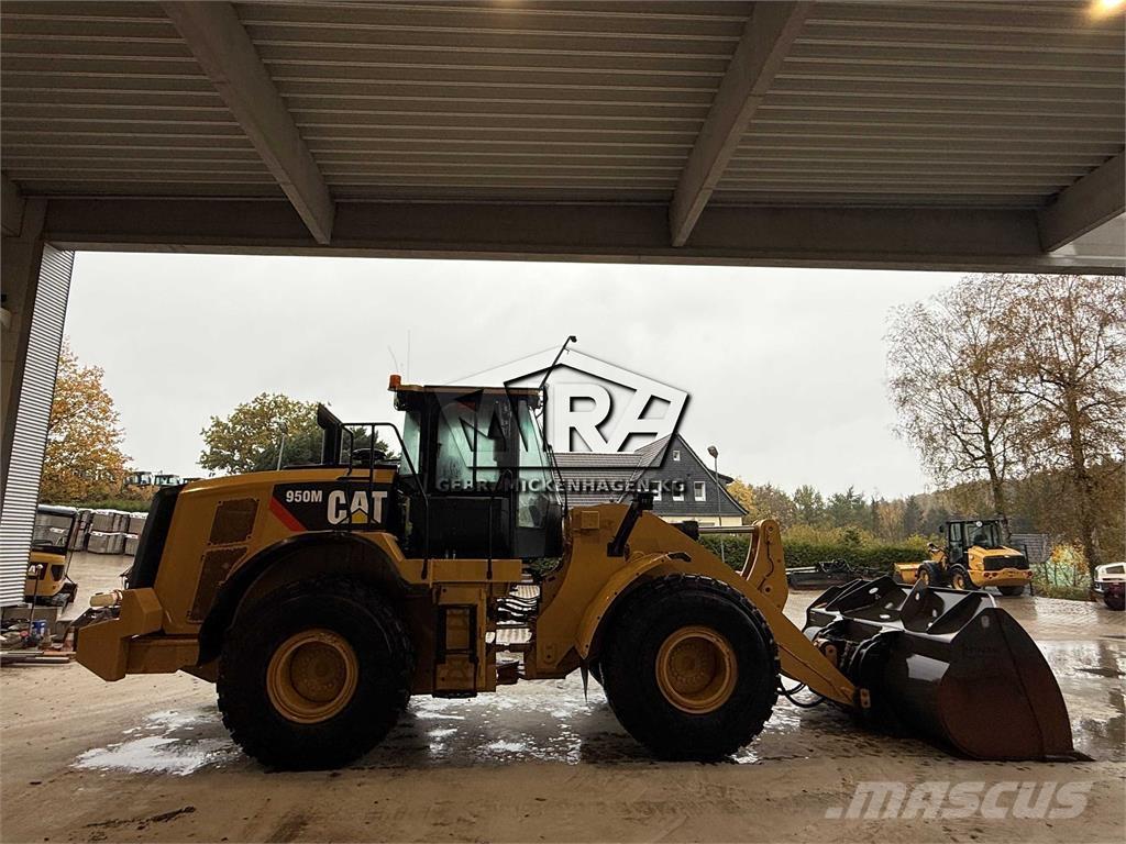 CAT 950M Фронтальні навантажувачі