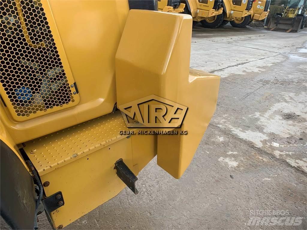 CAT 962M Фронтальні навантажувачі