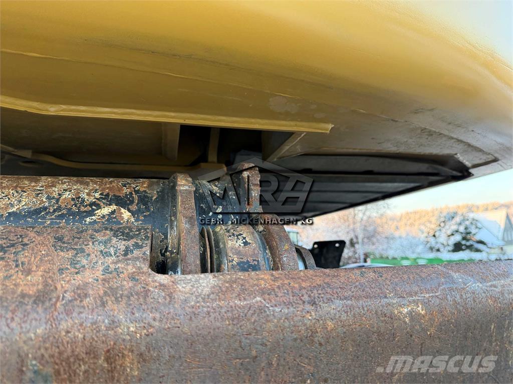 CAT M 316 D Колісні екскаватори