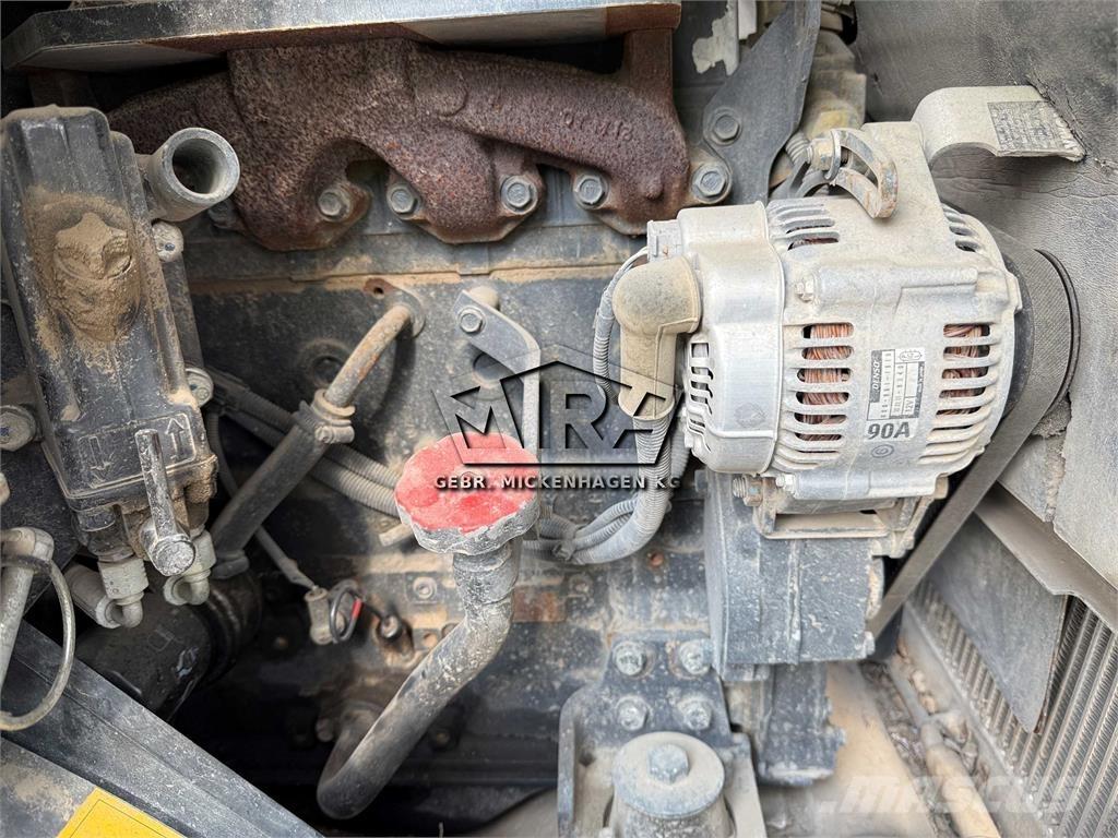 Komatsu WA70-7 Фронтальні навантажувачі