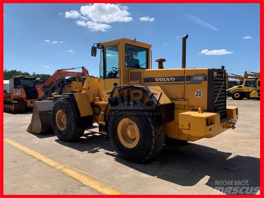 Volvo L 120 C Фронтальні навантажувачі