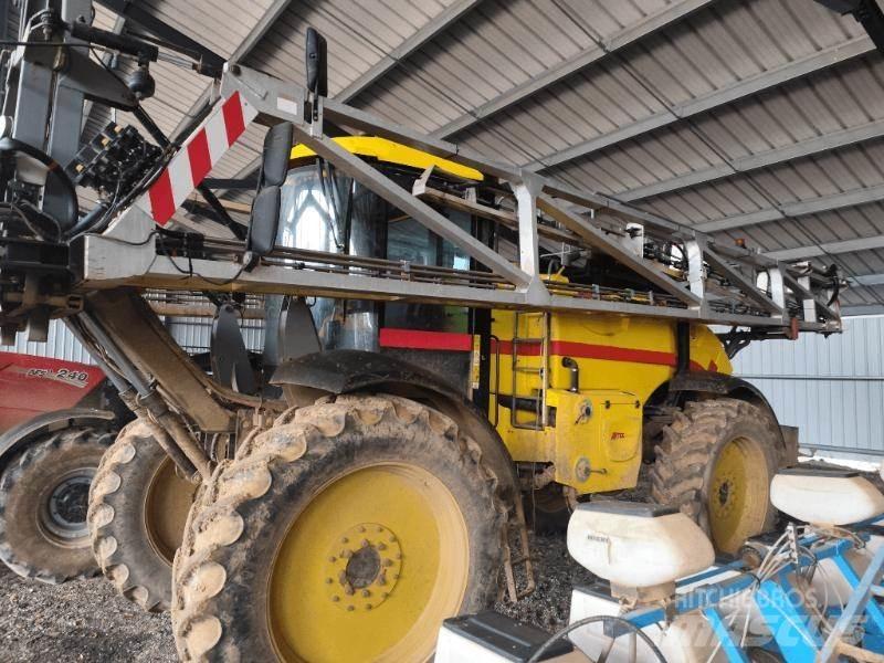 Artec F40 Самохідні обприскувачі