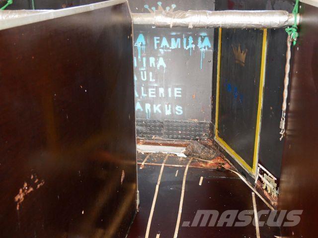  2 Pferde Трейлери для транспортування тварин