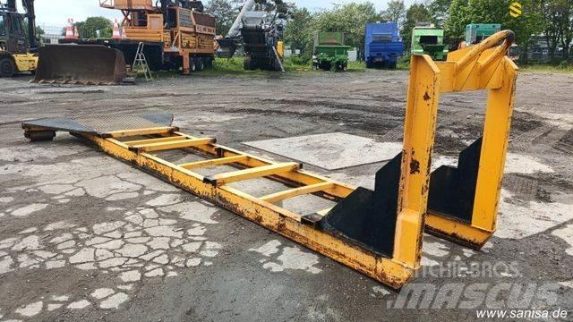 Abrollfahrgetsell Вантажівки з гаковим підйомом
