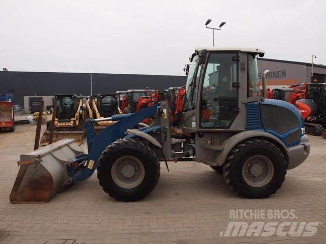 Atlas AR75E Фронтальні навантажувачі