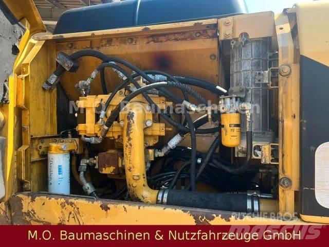 CAT 322 BLN Гусеничні екскаватори