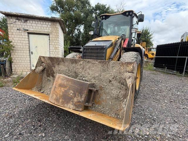 CAT 444 F Екскаватори-навантажувачі