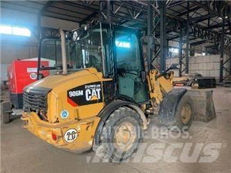 CAT 906M Фронтальні навантажувачі