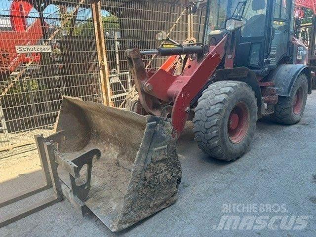 CAT 908 M Фронтальні навантажувачі