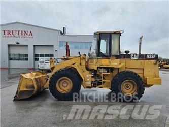 CAT 928F Фронтальні навантажувачі