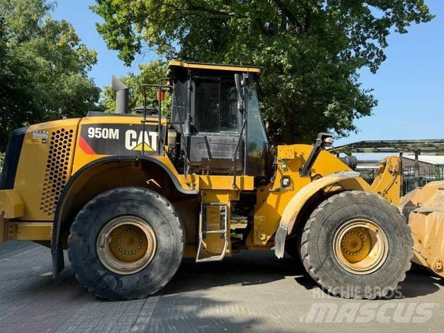 CAT 950 M Фронтальні навантажувачі