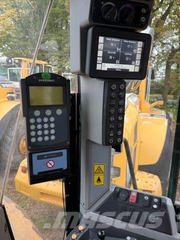 CAT 950 M Фронтальні навантажувачі