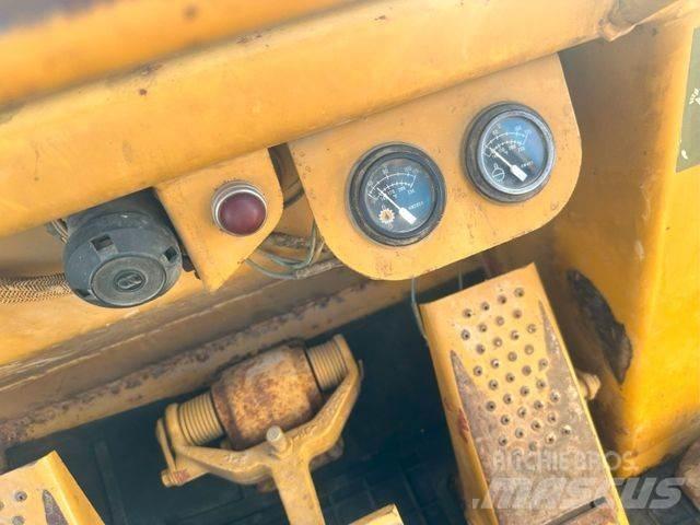 CAT 953 Гусеничні бульдозери