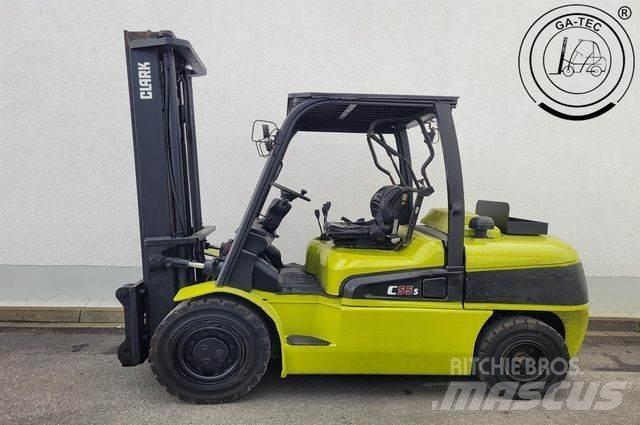 Clark C55SD Дизельні навантажувачі