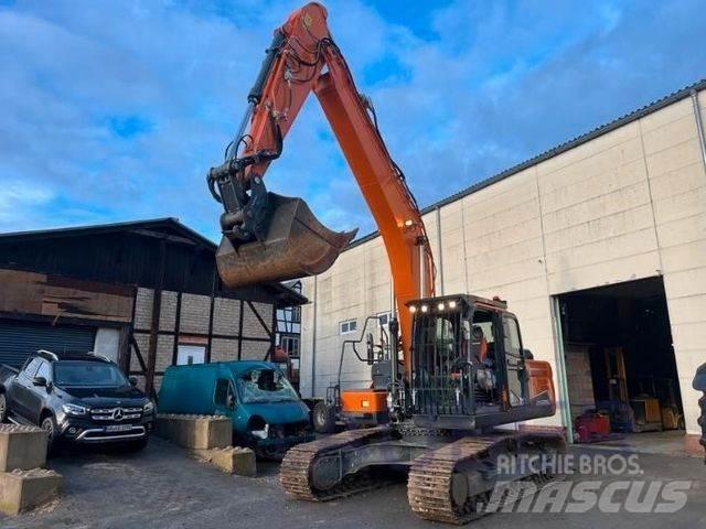 Doosan DX 225 LC-5 Гусеничні екскаватори
