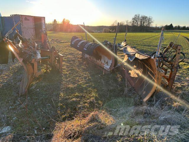 Dücker Schneepflug Реверсивні плуги