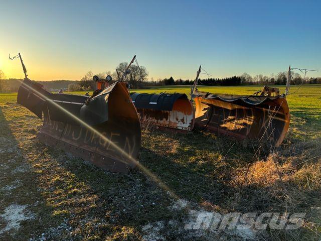 Dücker Schneepflug Реверсивні плуги