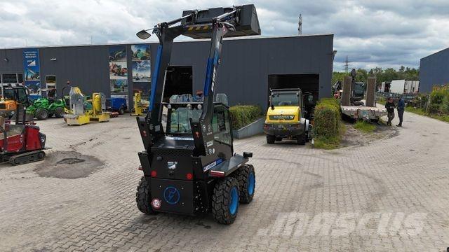  ELISE 700 Фронтальні навантажувачі
