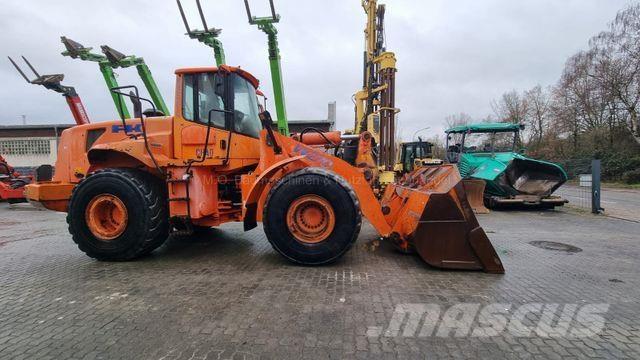 Fiat Kobelco W 270 Фронтальні навантажувачі