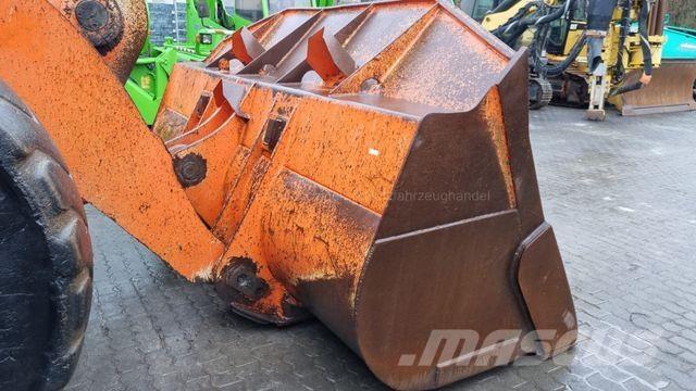 Fiat Kobelco W 270 Фронтальні навантажувачі