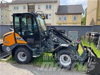GiANT G3500 X-TRA Фронтальні навантажувачі