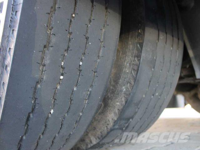  H&amp;W Тентовані причепи