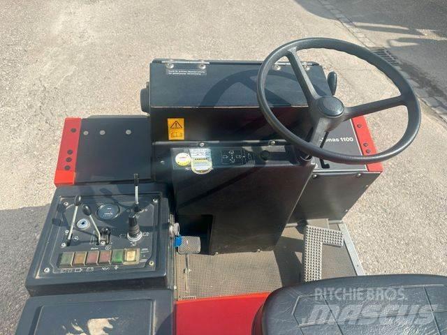 Hako JONAS 1100D Прибиральні машини