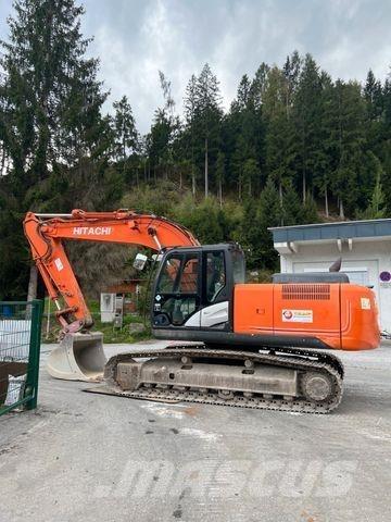Hitachi ZX210LC-5 Гусеничні екскаватори