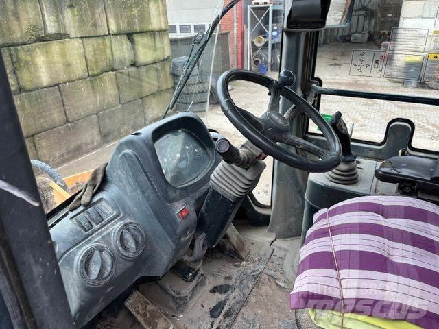Hyundai HL 760-9 Фронтальні навантажувачі