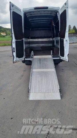 Iveco 35-170 Панельні фургони