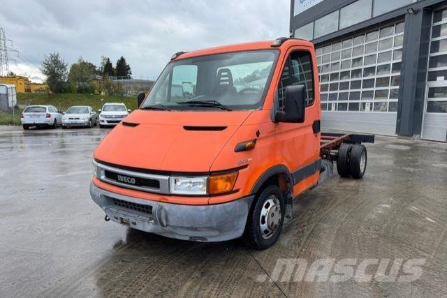 Iveco 35C12 4x2 Інше