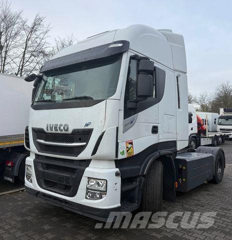 Iveco Stralis 400NP Тягачі