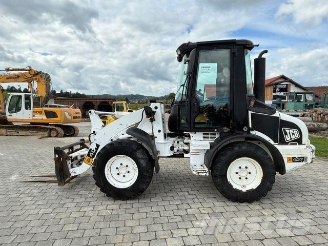 JCB 407 Фронтальні навантажувачі